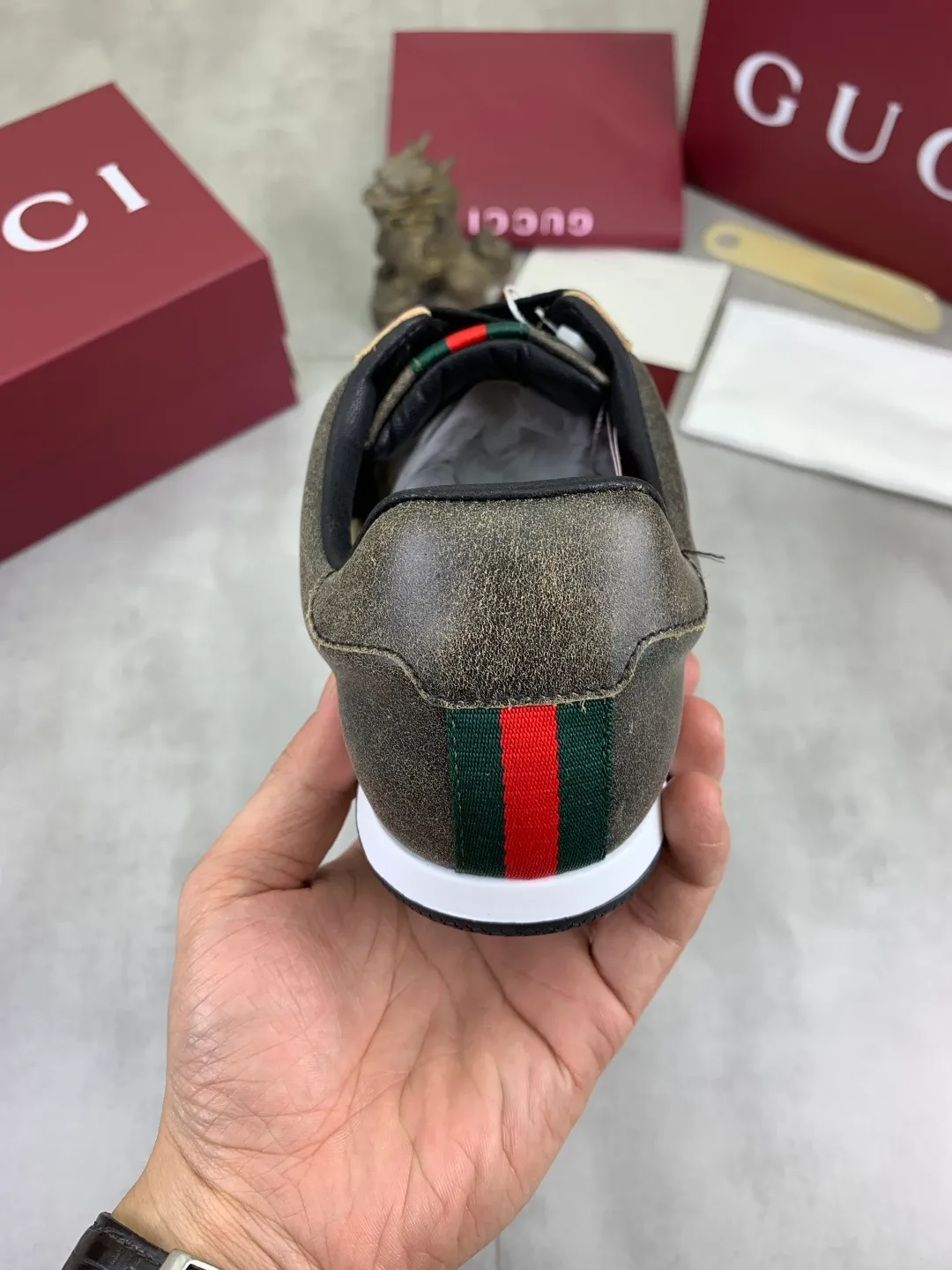 Men's shoes 💰P542 💰[New model] 🆘 The latest model from Gucci's official website 🎁Classic casual and fashionable men's shoes 👟Breaking hot model 💥The style is simple and elegant, exclusive for trendy men. Unique official website's latest brand elements 👑Gucci original decoration, fashionable and generous, the fabric is made of original soft calfskin➕Comfortable soft pigskin lining ✅The official website specifies wear-resistant rubber outsole_full of elasticity, classic model taken in real life🎬Color: 5️⃣colors available😍Number: 35-44